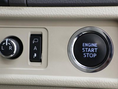 TOYOTA LAND CRUISER - 10