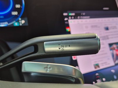 MERCEDES-BENZ EQS - 9