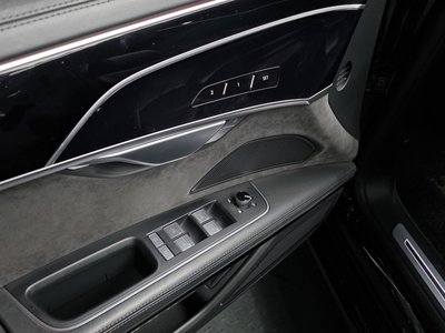 2021 AUDI A8 — миниатюра 32