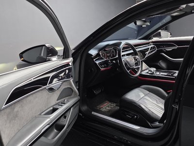 2021 AUDI A8 — миниатюра 19
