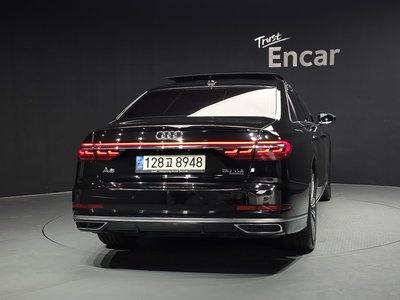 AUDI A8 - 4