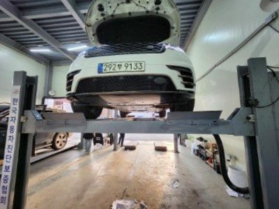 LAND ROVER RANGE ROVER VELAR - 1