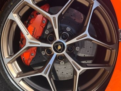 LAMBORGHINI REVUELTO - 9