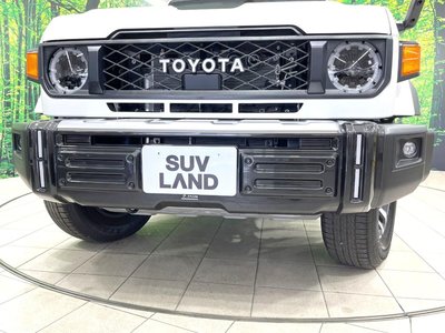 TOYOTA LAND CRUISER 70 - 3