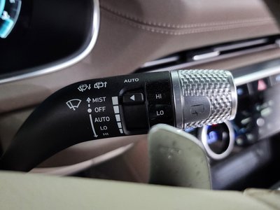 2022 Genesis GV80 thumbnail 36