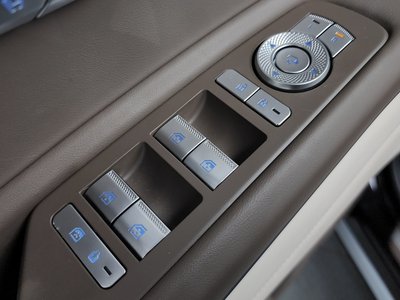 2022 Genesis GV80 thumbnail 35