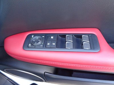 صورة مصغرة 22 لـ 2019 Lexus RX