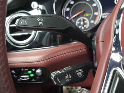2020 Bentley BENTAYGA — миниатюра 16