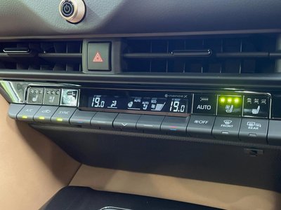 صورة مصغرة 52 لـ 2024 Toyota CROWN SPORT