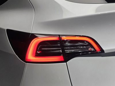 2023 Tesla MODEL Y — фото 10