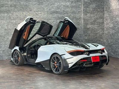 MCLAREN 720S - 6