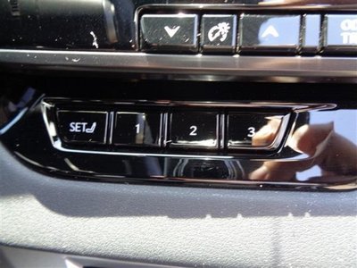 2023 Lexus RX thumbnail 35