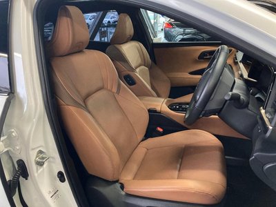 2024 Toyota CROWN SPORT photo 8