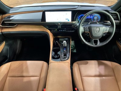 2024 Toyota CROWN SPORT photo 2