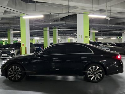 MERCEDES-BENZ E-CLASS - 2