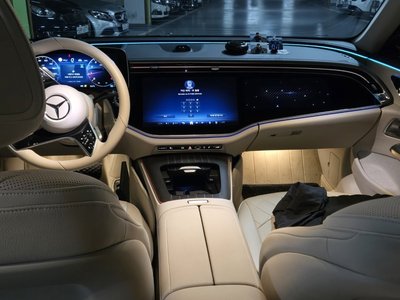 MERCEDES-BENZ E-CLASS - 6