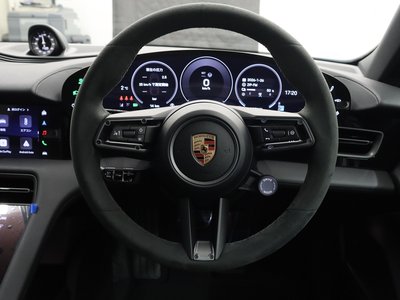 صورة مصغرة 11 لـ 2025 Porsche TAYCAN