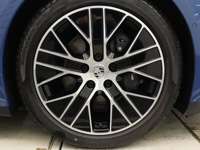 صورة مصغرة 16 لـ 2025 Porsche TAYCAN