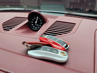2023 Porsche 911 — миниатюра 16