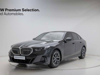 BMW 5 SERIES - 1