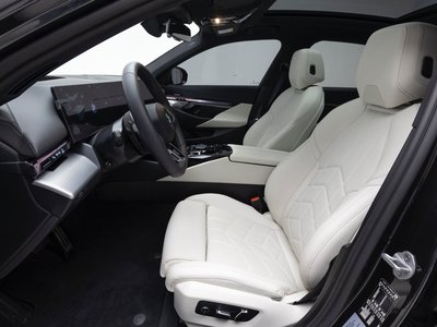 BMW 5 SERIES - 10