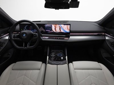 BMW 5 SERIES - 4