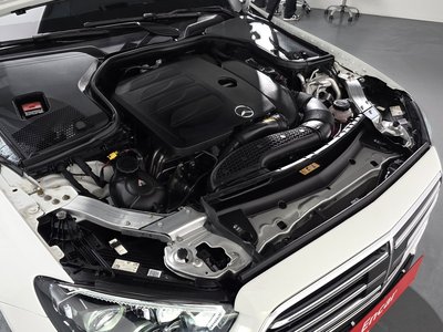 MERCEDES-BENZ E-CLASS - 7