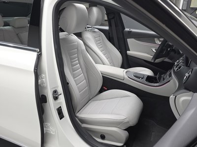 MERCEDES-BENZ E-CLASS - 10