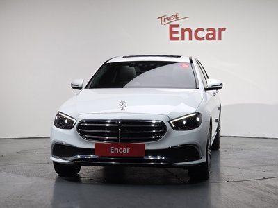 MERCEDES-BENZ E-CLASS - 2