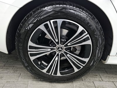 MERCEDES-BENZ E-CLASS - 6