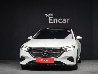 MERCEDES-BENZ E-CLASS - 2