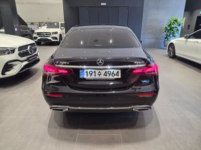 MERCEDES-BENZ E-CLASS - 3