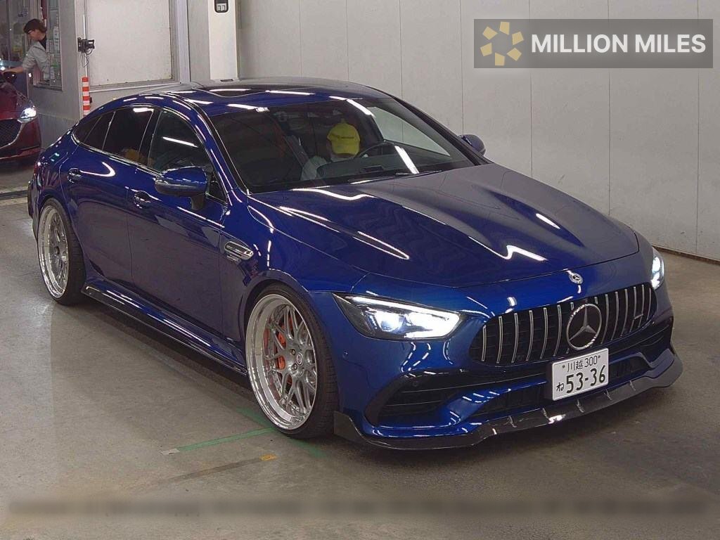 MERCEDES-BENZ GT AMG - View 1