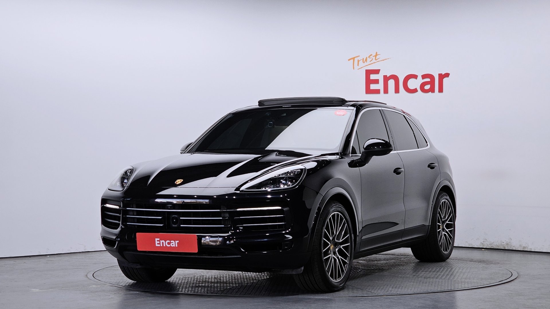 PORSCHE CAYENNE - View 1