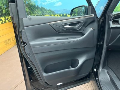 2025 Toyota ALPHARD thumbnail 26