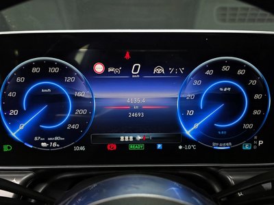 MERCEDES-BENZ EQE - 8