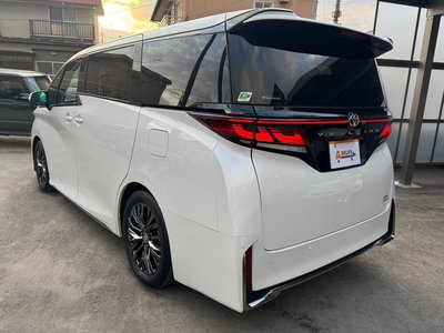 TOYOTA VELLFIRE - 6