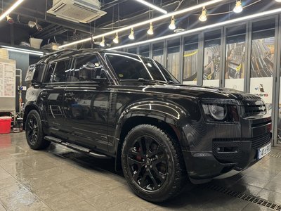 LAND ROVER DEFENDER - 2