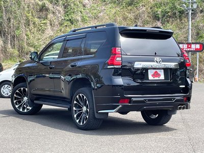 TOYOTA LAND CRUISER PRADO - 7