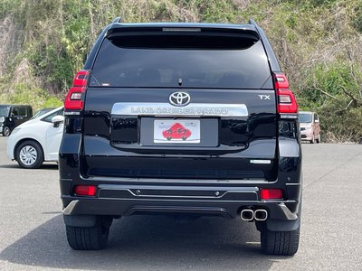 TOYOTA LAND CRUISER PRADO - 8