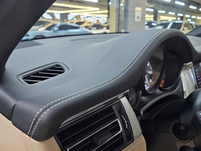 2022 Porsche MACAN photo 5