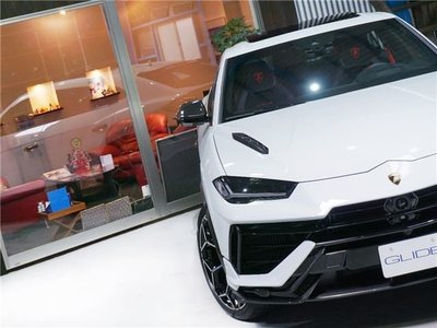 صورة 9 لـ 2024 Lamborghini URUS