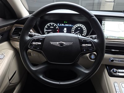 2019 Genesis G90 thumbnail 13