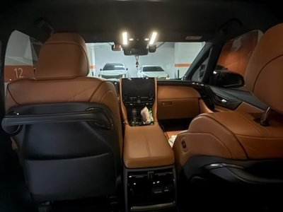 2025 Toyota ALPHARD photo 8