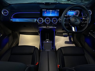 MERCEDES-BENZ GLB - 2