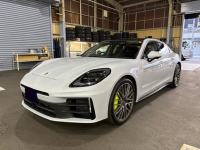 PORSCHE PANAMERA - 1