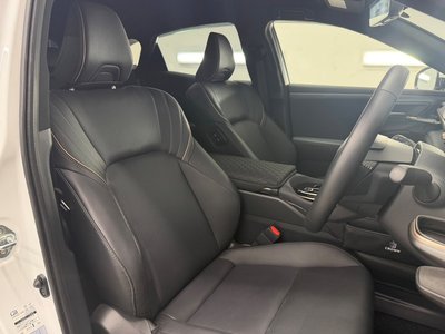2025 Toyota CROWN SPORT — миниатюра 26