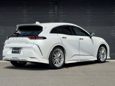 2025 Toyota CROWN SPORT photo 2