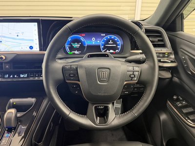 2025 Toyota CROWN SPORT — миниатюра 30