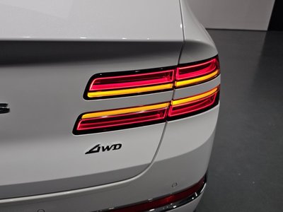 صورة 10 لـ 2022 Genesis GV80